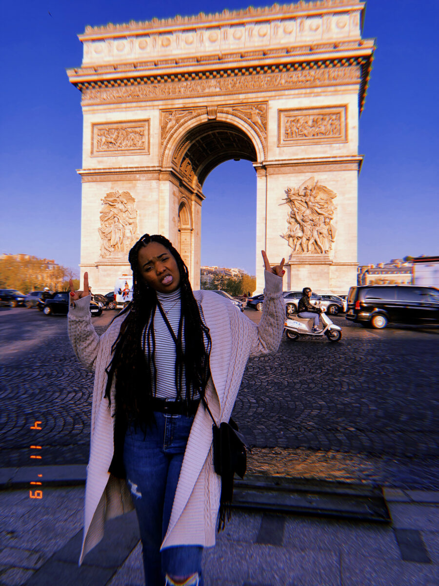 black girl braids Arc de Triomphe